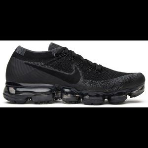 Nike Air VaporMax Triple Black 2.0 size 8